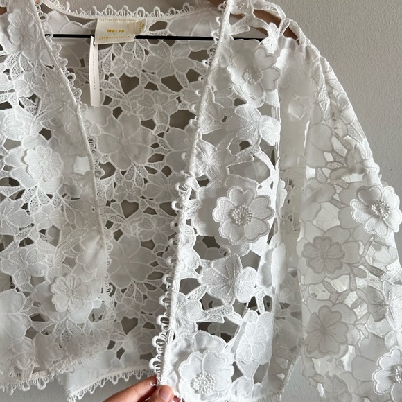 Anthropologie Floral Appliqué Shrug | White | One Size | NWT - Picture 10 of 16